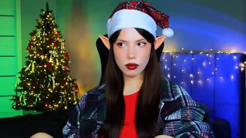 Snapshot of stacygonzales_ chatting on 12.24.24 Bye bye dear See you on December 3st online show from 12.24.24