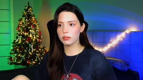 Snapshot of stacygonzales_ chatting on 01.07.25 Bye bye dear See you on December 3st online show from 01.07.25