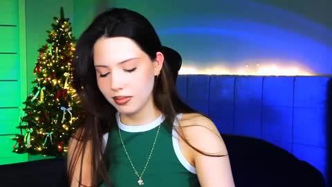 Snapshot of stacygonzales_ chatting on 01.29.25 Bye bye dear See you on December 3st online show from 01.29.25