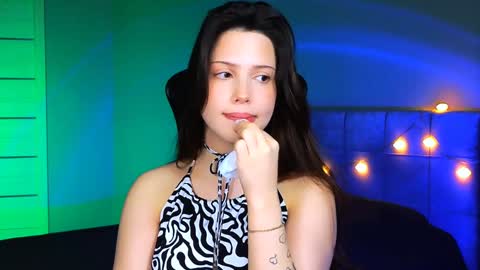 Snapshot of stacygonzales_ chatting on 01.31.25 Bye bye dear See you on December 3st online show from 01.31.25