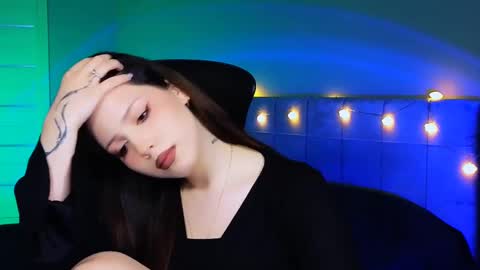 Snapshot of stacygonzales_ chatting on 02.18.25 Bye bye dear See you on December 3st online show from 02.18.25