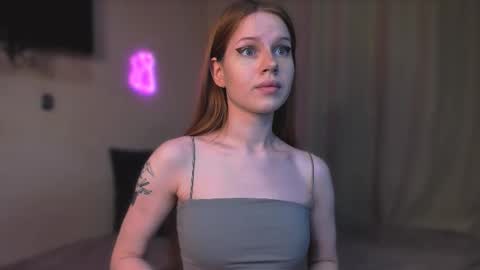 Snapshot of stacyloveforu chatting on 09.16.25 stacyloveforu online show from 09.16.25