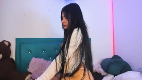 Snapshot of star_darling chatting on 02.01.25 S T A R online show from 02.01.25