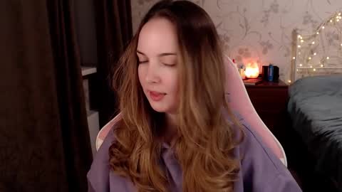 Snapshot of star_shopping chatting on 12.03.24 Alice online show from 12.03.24