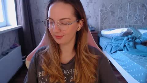 Snapshot of star_shopping chatting on 01.02.25 Alice online show from 01.02.25