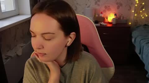 Snapshot of star_shopping chatting on 01.18.25 Alice online show from 01.18.25