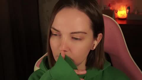 Snapshot of star_shopping chatting on 01.20.25 Alice online show from 01.20.25