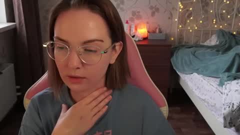 Snapshot of star_shopping chatting on 01.26.25 Alice online show from 01.26.25