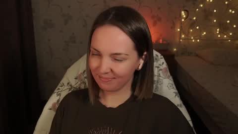 Snapshot of star_shopping chatting on 02.23.25 Alice online show from 02.23.25