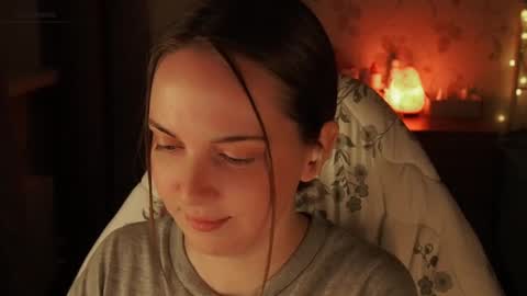 Snapshot of star_shopping chatting on 03.05.25 Alice online show from 03.05.25