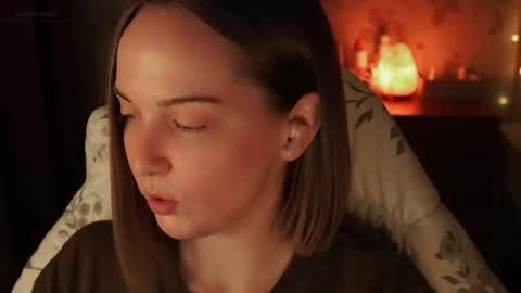 Snapshot of star_shopping chatting on 03.06.25 Alice online show from 03.06.25