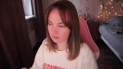 Snapshot of star_shopping chatting on 09.21.25 Alice online show from 09.21.25