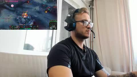 Marius online show from 11.21.25