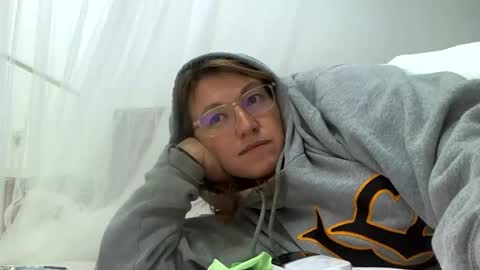 Snapshot of starlagurl chatting on 03.08.25 starlagurl online show from 03.08.25