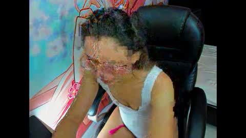 Snapshot of starlettays chatting on 10.14.25 StarletTays online show from 10.14.25