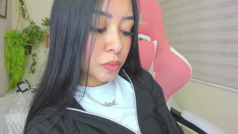 Snapshot of starlie_ chatting on 03.08.25 Alisson online show from 03.08.25