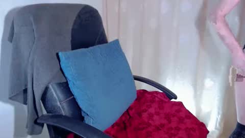 Angela online show from 10.07.25