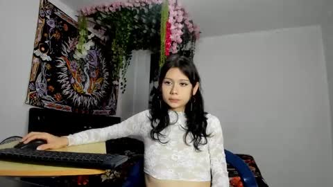 starmoonly online show from 02.22.25