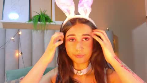 M O O N  online show from 04.01.26