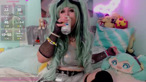 Snapshot of starsaturn chatting on 10.18.25 Saturn online show from 10.18.25