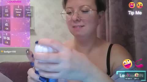 Snapshot of stasya_07 chatting on 12.14.24 Stasya online show from 12.14.24