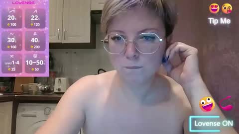 Snapshot of stasya_07 chatting on 12.20.24 Stasya online show from 12.20.24