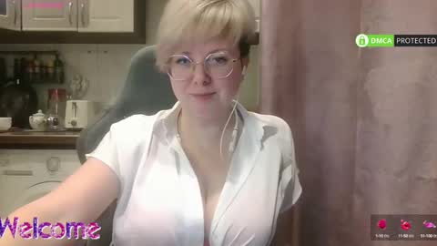 Snapshot of stasya_07 chatting on 03.10.25 Stasya online show from 03.10.25