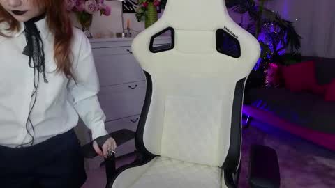 Snapshot of staymonica chatting on 02.04.26 MONICA online show from 02.04.26