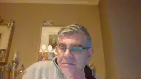 Snapshot of stedom chatting on 01.10.25 stepdom online show from 01.10.25