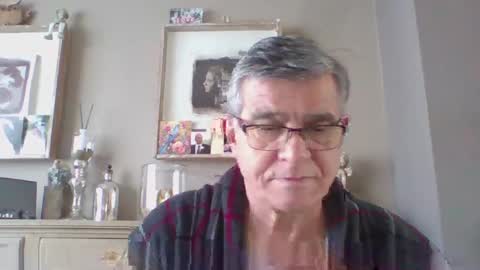 Snapshot of stedom chatting on 03.12.25 stepdom online show from 03.12.25