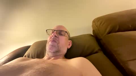 Snapshot of steel259373 chatting on 04.20.26 steel259373 online show from 04.20.26