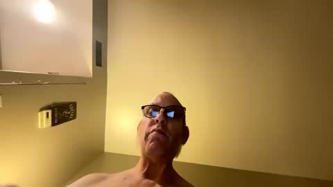 Snapshot of steel259373 chatting on 05.31.26 steel259373 online show from 05.31.26