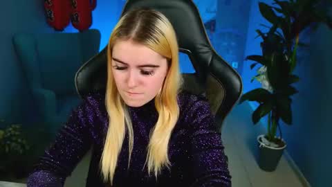 stef_nicks online show from 10.09.25