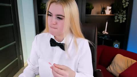 stef_nicks online show from 11.21.25