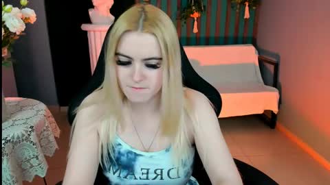 Snapshot of stef_nicks chatting on 05.22.26 stef_nicks online show from 05.22.26