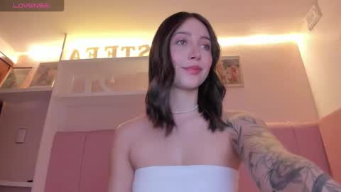 Stefa Gomez  online show from 10.22.25