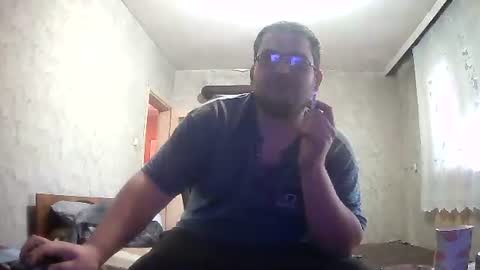 Snapshot of stefan90pt chatting on 12.07.24 Stefan online show from 12.07.24