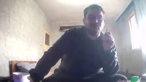 Snapshot of stefan90pt chatting on 12.12.24 Stefan online show from 12.12.24