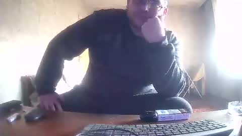 Snapshot of stefan90pt chatting on 02.14.25 Stefan online show from 02.14.25