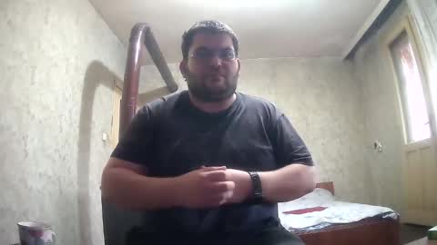 Snapshot of stefan90pt chatting on 10.24.25 Stefan online show from 10.24.25