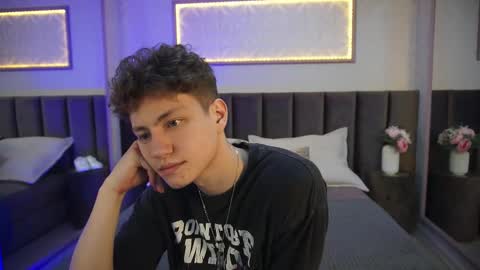 Snapshot of stefanbev chatting on 03.14.26 Esrefan online show from 03.14.26