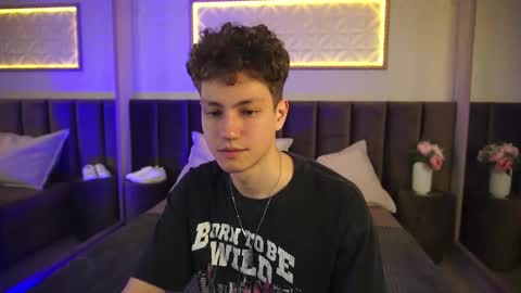 Snapshot of stefanbev chatting on 03.21.26 Esrefan online show from 03.21.26