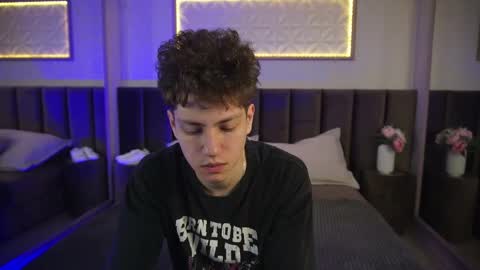 Snapshot of stefanbev chatting on 03.22.26 Esrefan online show from 03.22.26