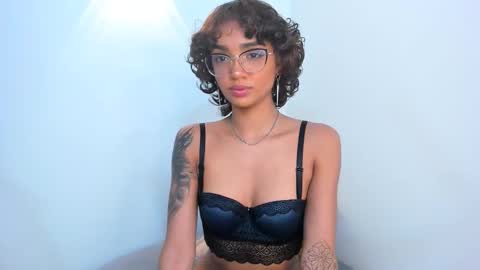 Stefania  online show from 09.25.25