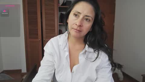 Stafania 3 online show from 11.20.25