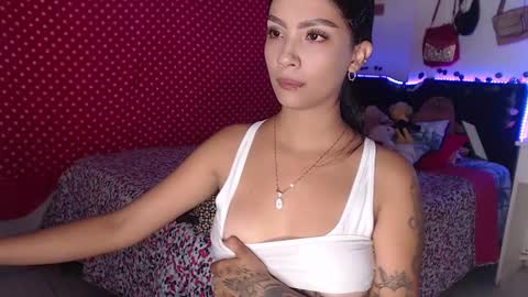 Im MiaIts my first day here  online show from 12.25.24