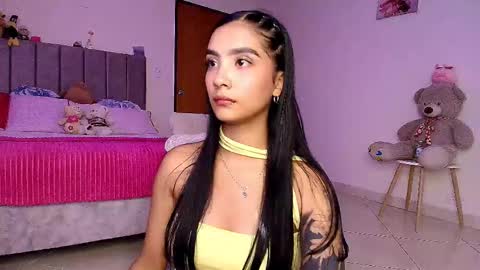 Im MiaIts my first day here  online show from 03.11.26