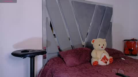 Stefy Milf online show from 04.25.26