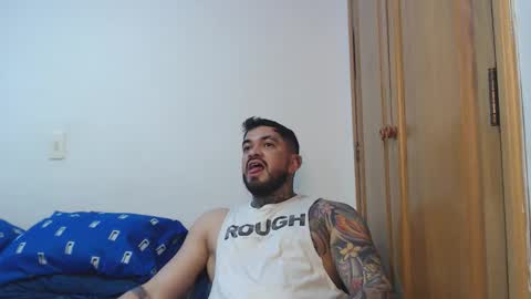 Snapshot of stefanodangelo01 chatting on 10.23.25 stefanodangelo01 online show from 10.23.25