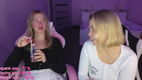 stefany_and_bettany online show from 10.25.25